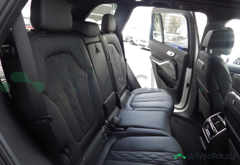 BMW X5 Белый