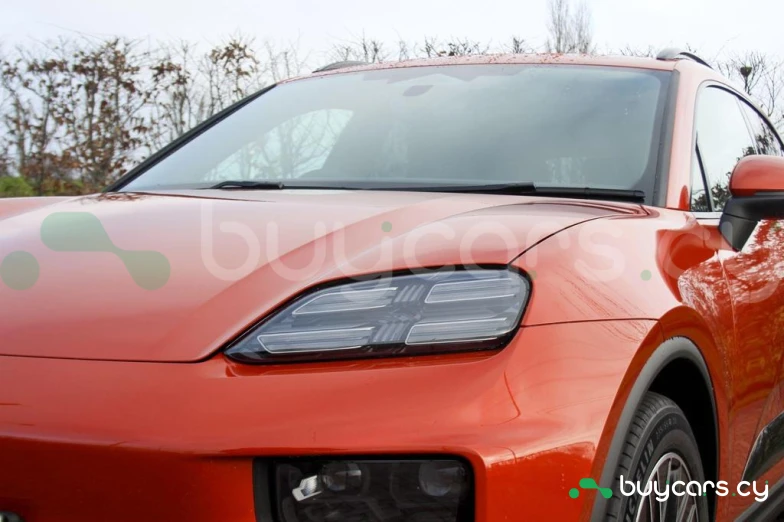 Porsche Macan Оранжевый