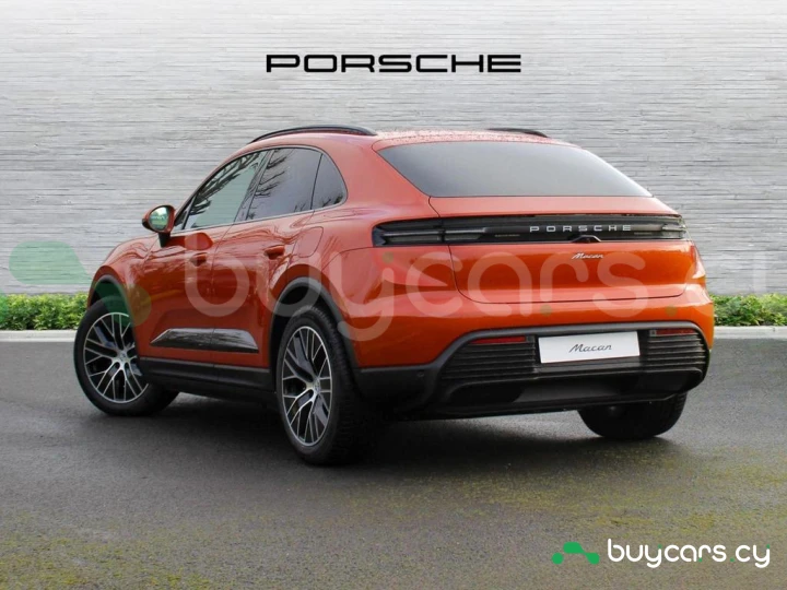 Porsche Macan Оранжевый