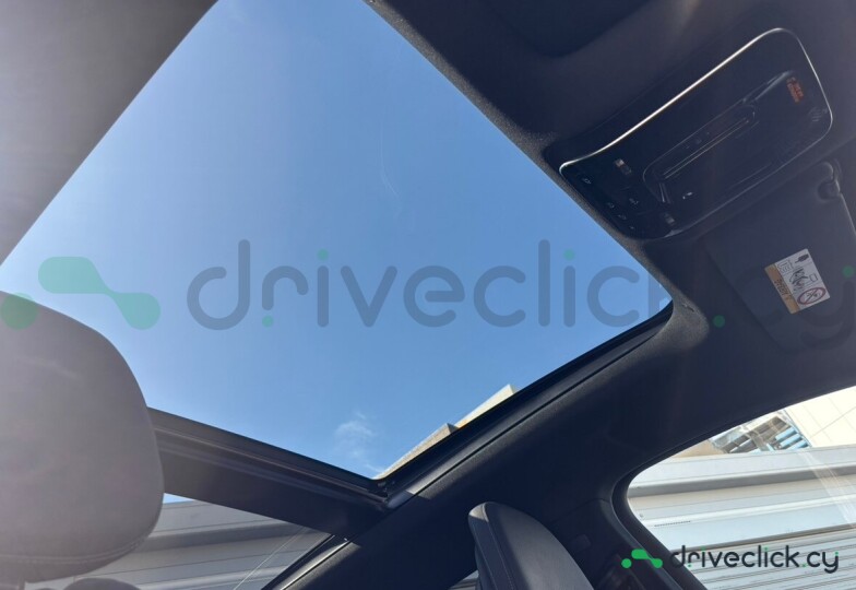 Mercedes EQE SUV Белый