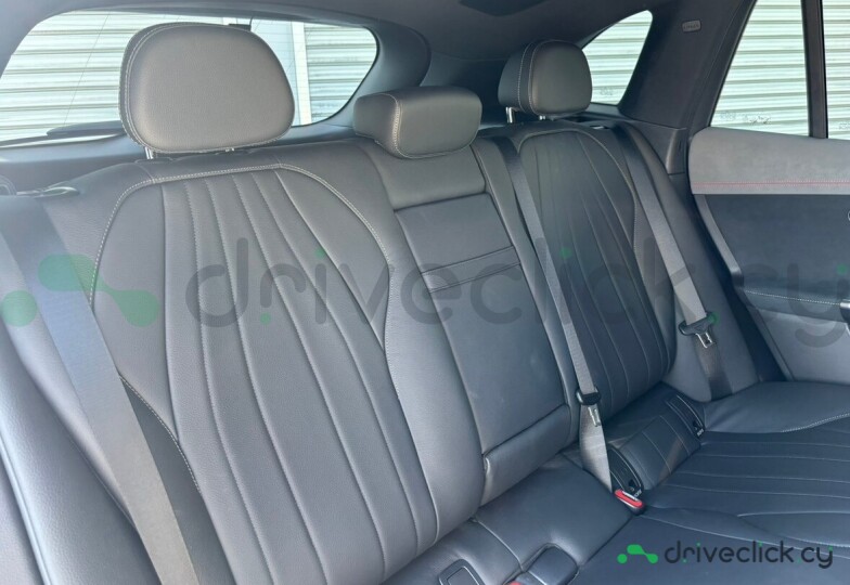 Mercedes EQE SUV Белый