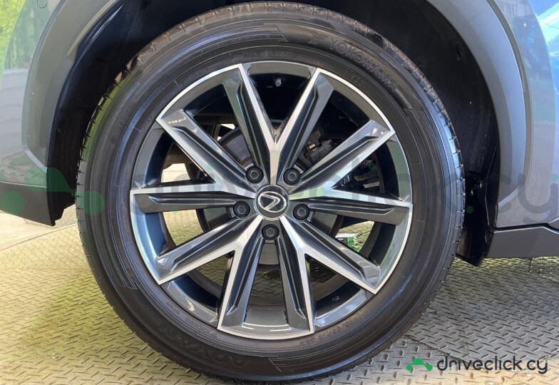 Lexus LBX Black