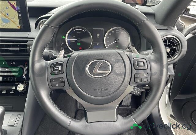 Lexus IS White