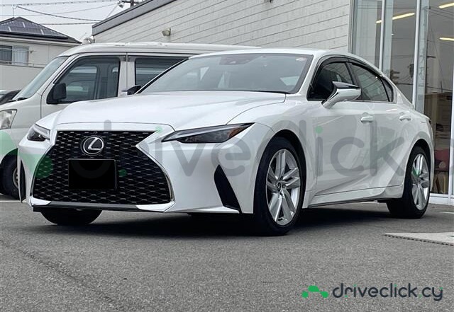 Lexus IS White