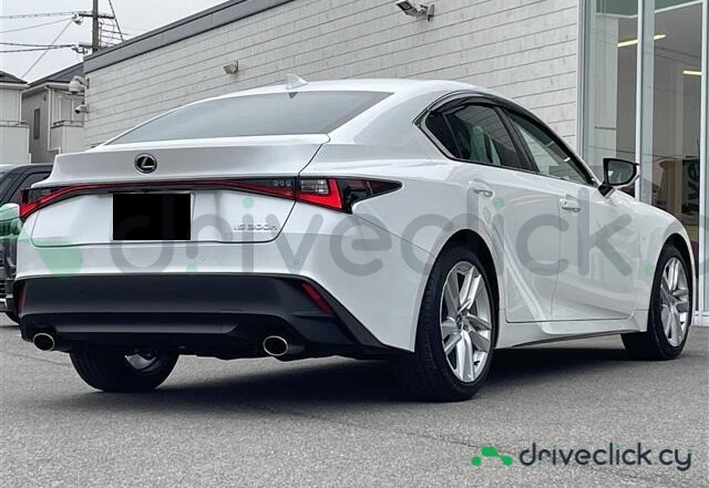 Lexus IS White