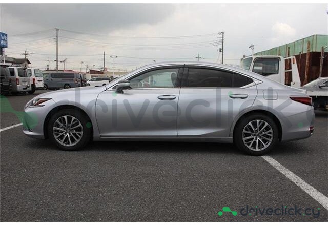 Lexus ES Grey