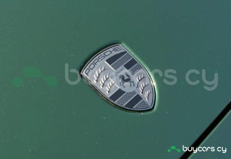 Porsche Panamera Зеленый