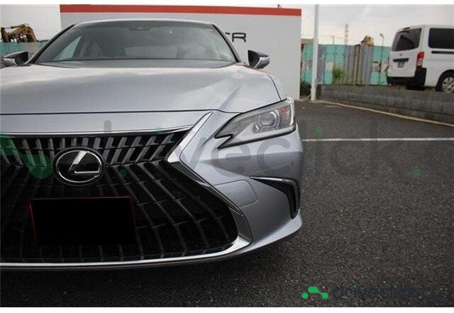 Lexus ES Grey
