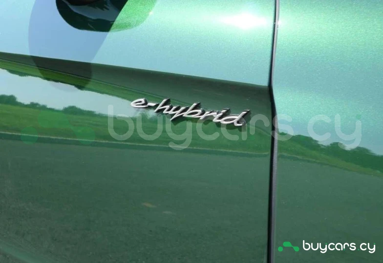 Porsche Panamera Зеленый