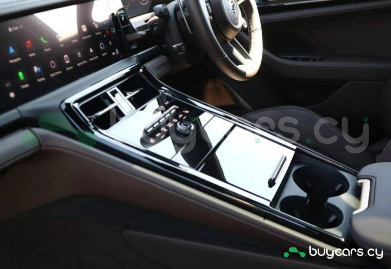 Porsche Panamera Зеленый