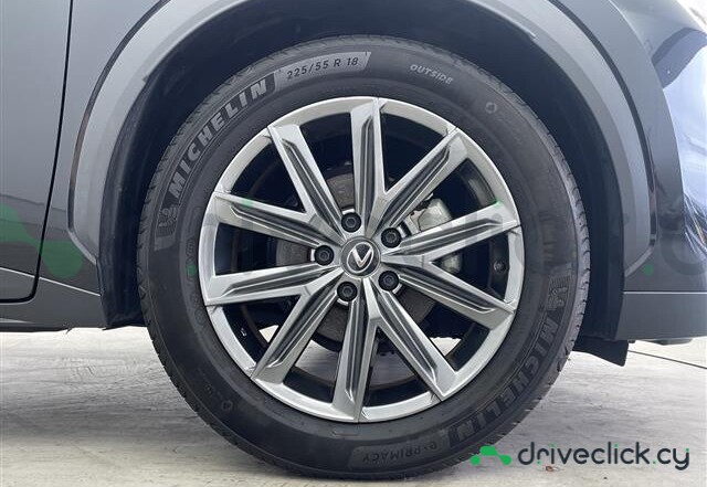 Lexus LBX Black