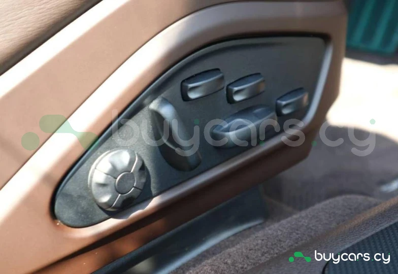 Porsche Panamera Зеленый