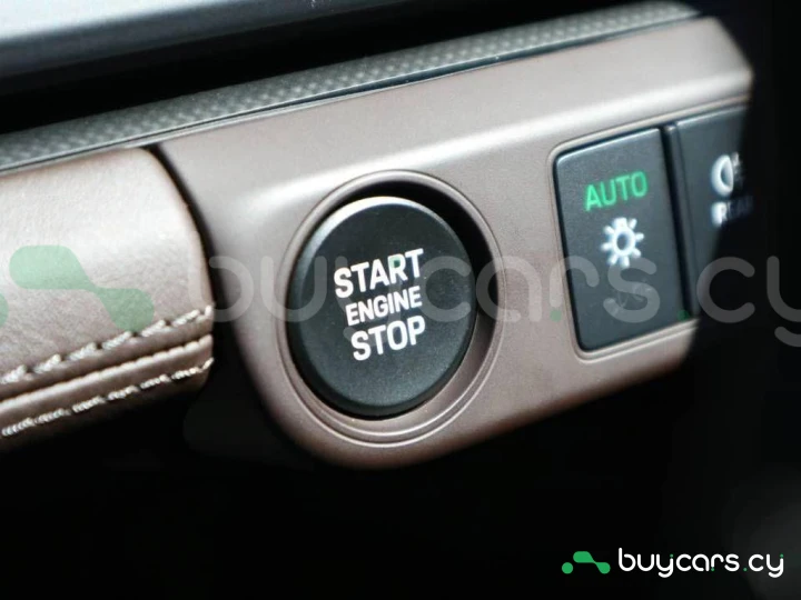 Porsche Panamera Зеленый