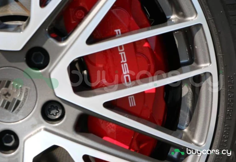 Porsche Panamera Зеленый