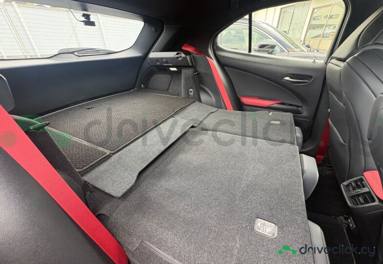 Lexus UX Black