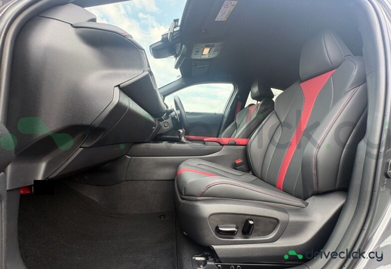 Lexus UX Black