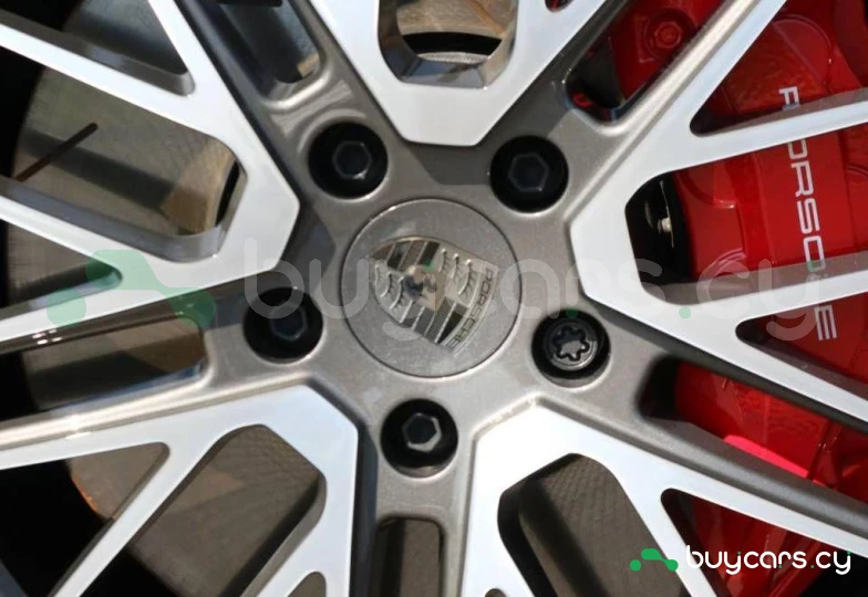 Porsche Panamera Зеленый