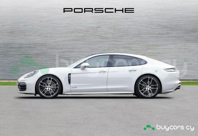 Porsche Panamera Белый