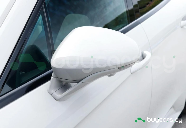 Porsche Panamera Белый