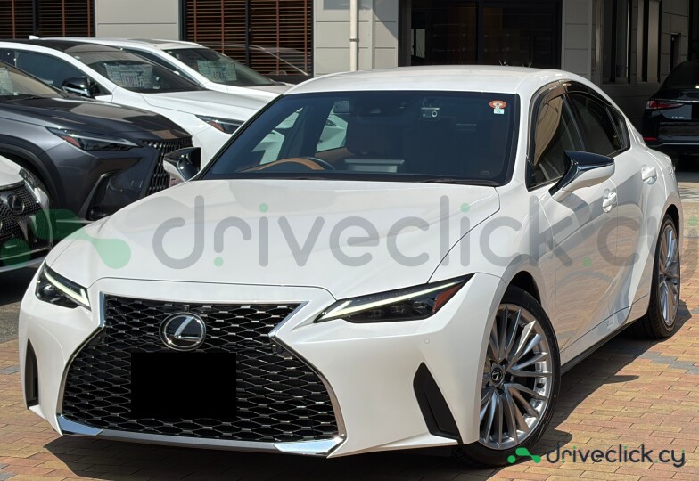 Lexus IS White