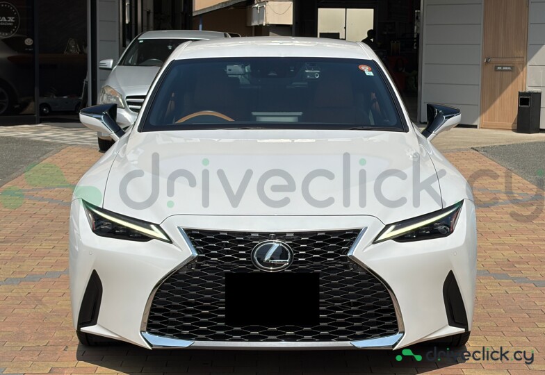 Lexus IS White