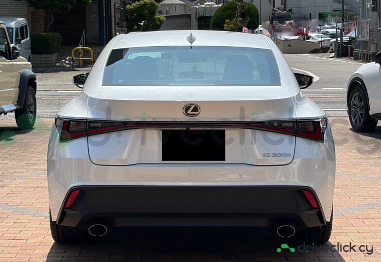 Lexus IS White