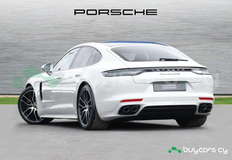 Porsche Panamera Белый