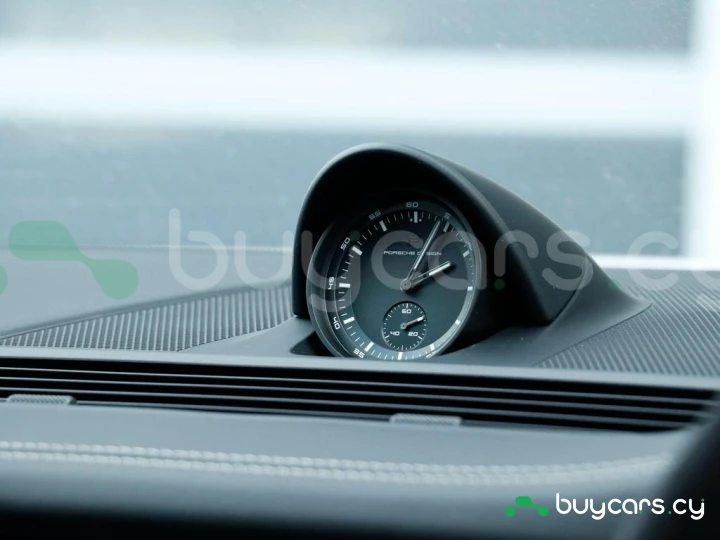 Porsche Panamera Белый