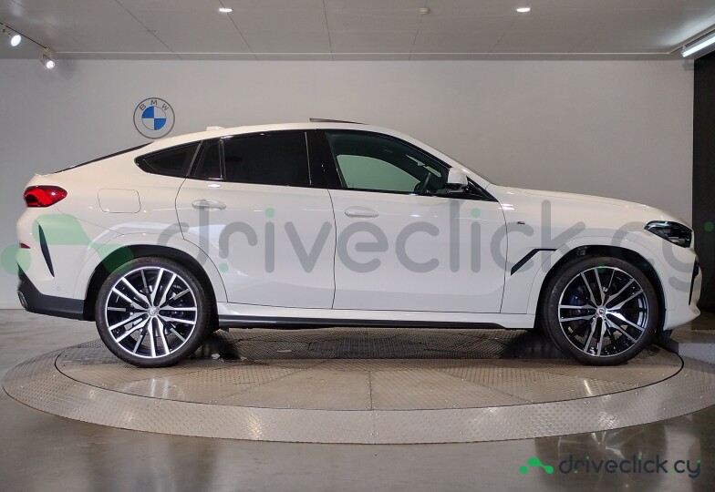 BMW X6 White