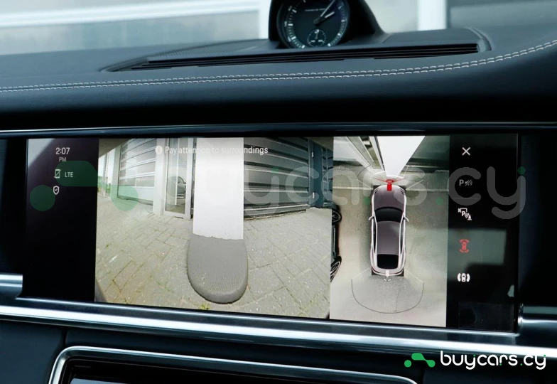 Porsche Panamera Белый