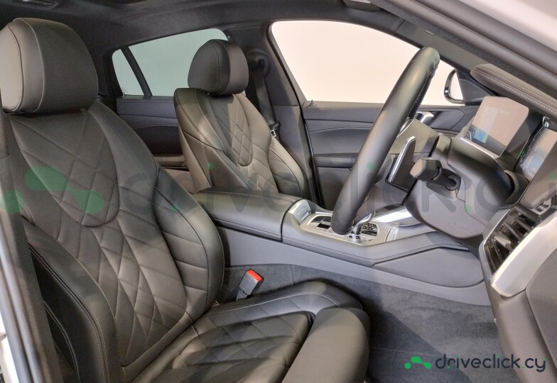 BMW X6 White