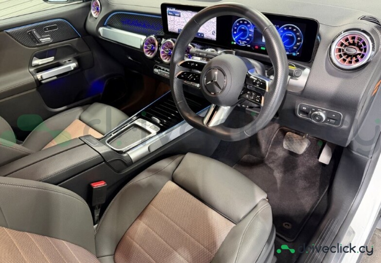 Mercedes EQB Белый