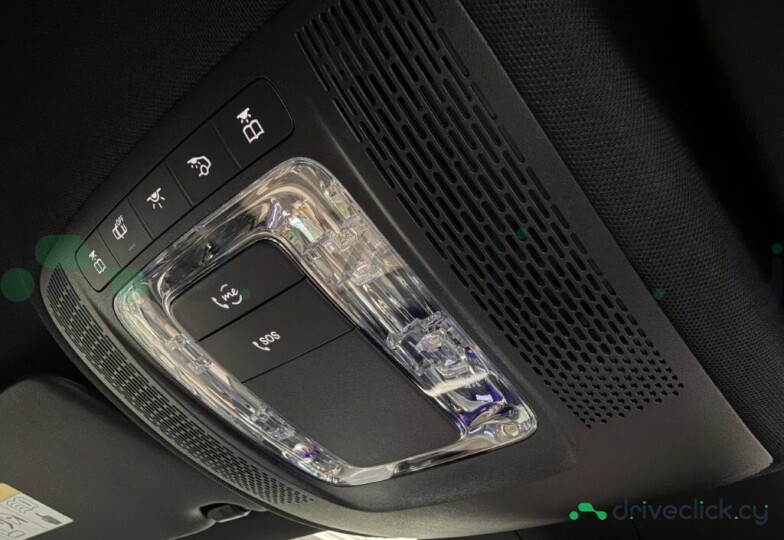 Mercedes EQB Белый