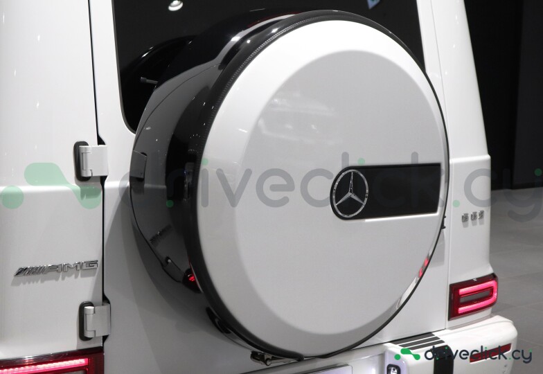 Mercedes G-class Белый