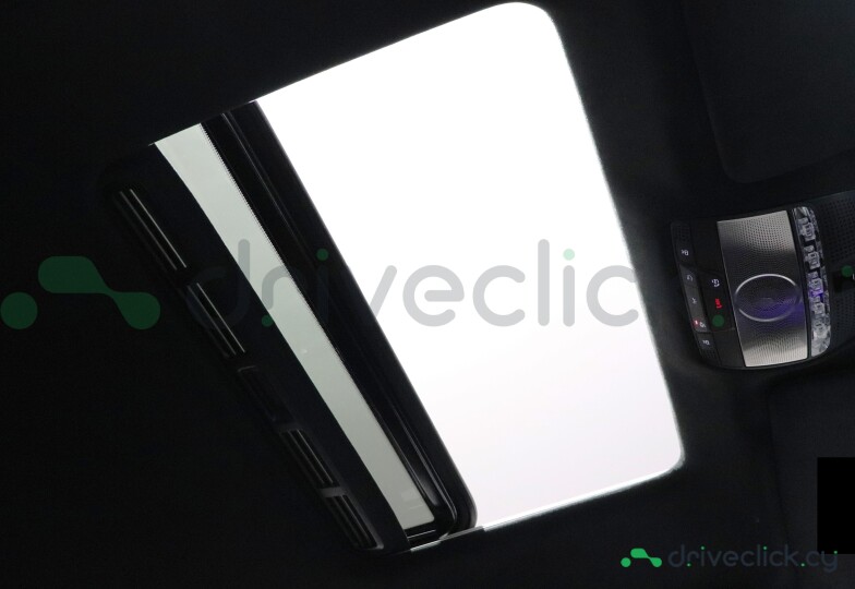 Mercedes G-class Белый