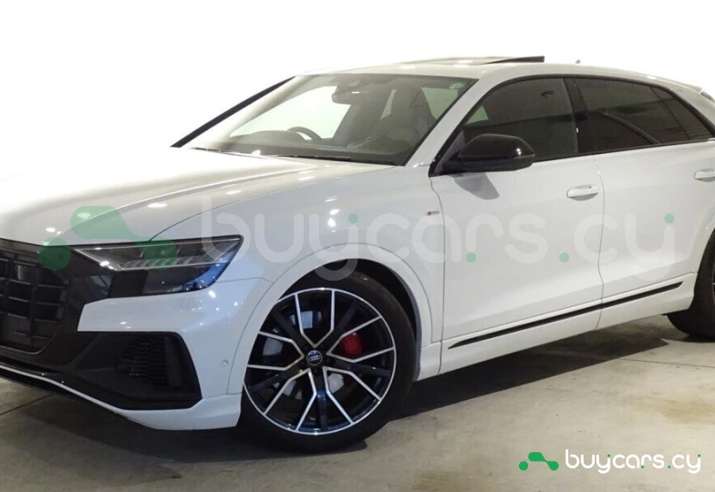 Audi Q8 White