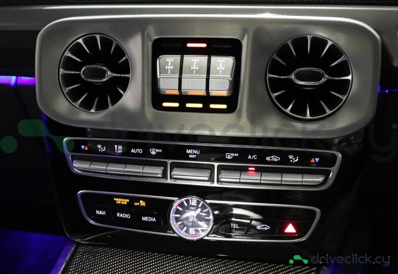 Mercedes G-class Белый