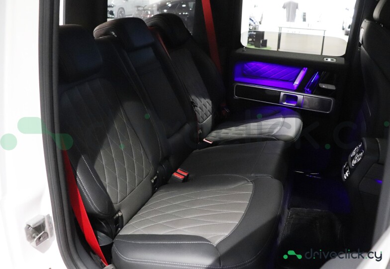 Mercedes G-class Белый