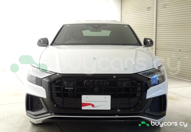 Audi Q8 White