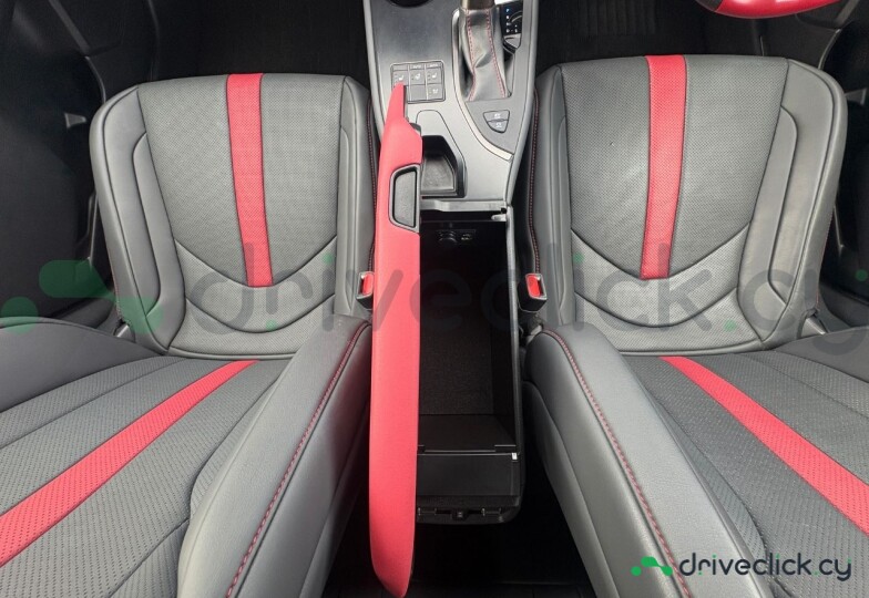 Lexus UX Black