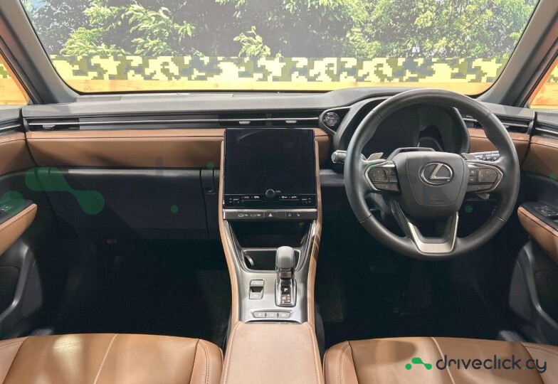 Lexus LBX White
