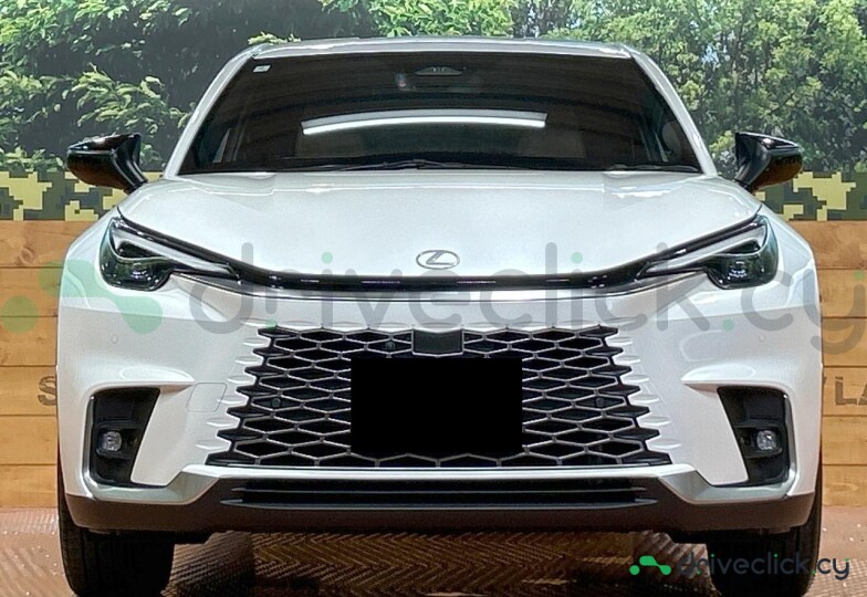 Lexus LBX White
