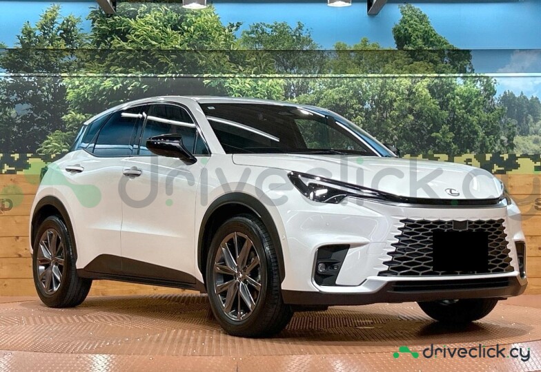 Lexus LBX White