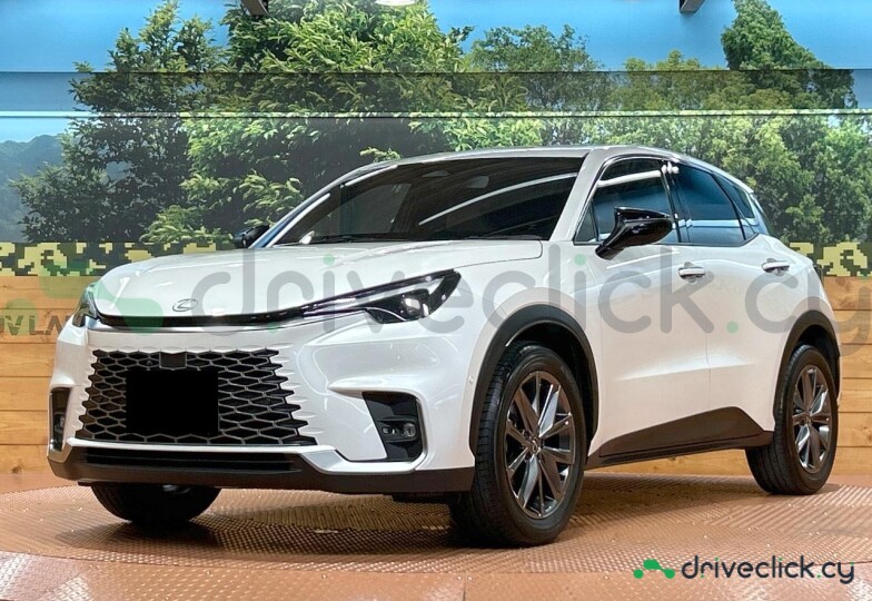 Lexus LBX White