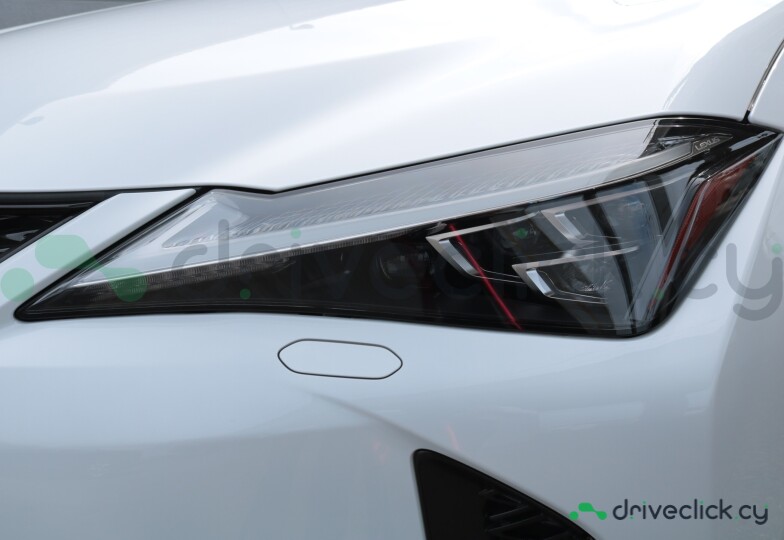 Lexus UX White