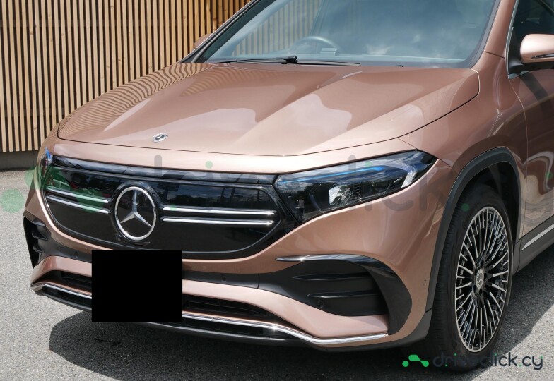 Mercedes EQA Коричневый