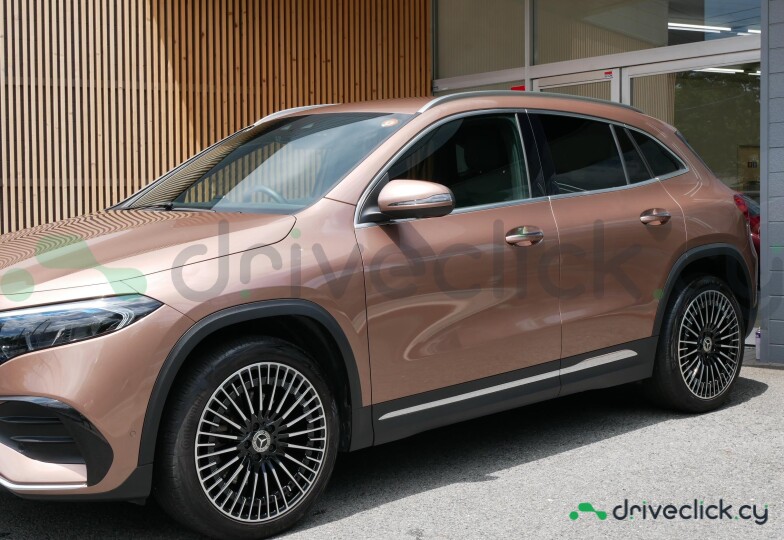 Mercedes EQA Коричневый