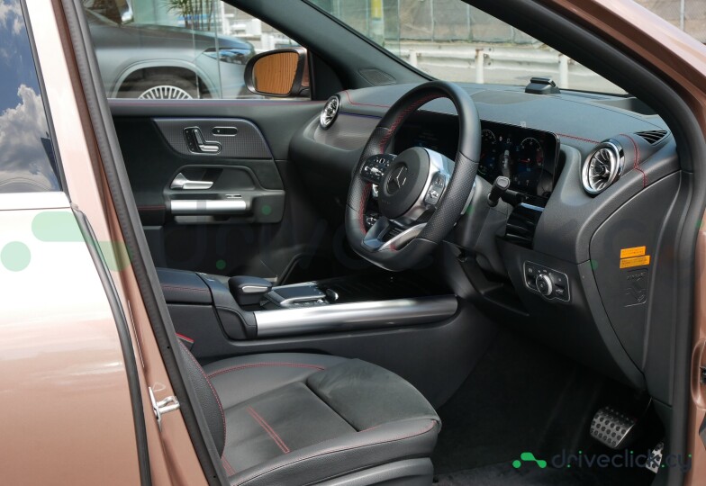 Mercedes EQA Коричневый