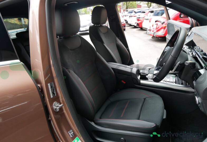 Mercedes EQA Коричневый