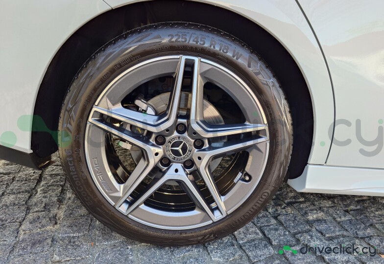 Mercedes CLA-class White